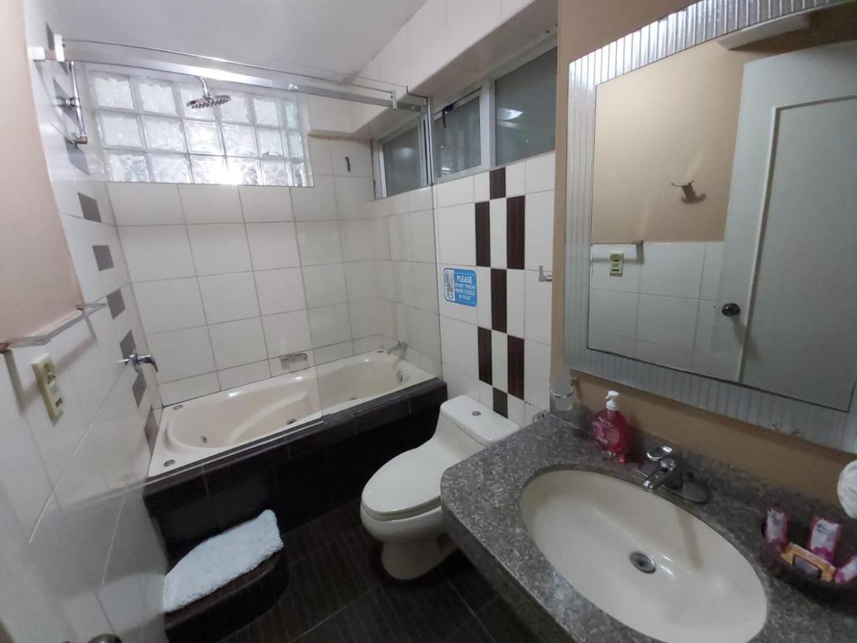 Taytaypa Rooms & Apartments Lima Airport מראה חיצוני תמונה